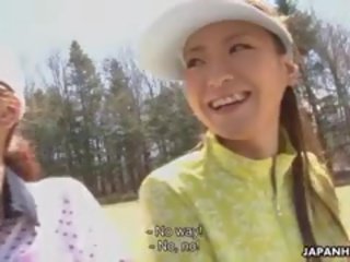 Vackra golf tonåring nana kunimi gå ahead en mistake och nu hon